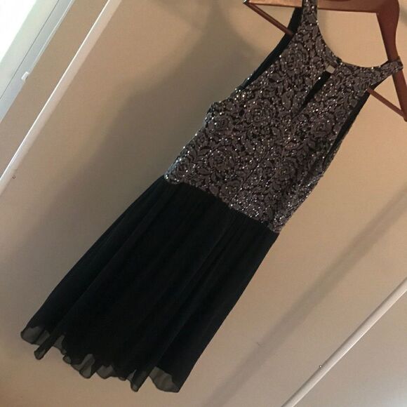 I.N. San Francisco Sequin and Tulle Dress - Size 9 - Picture 7 of 8